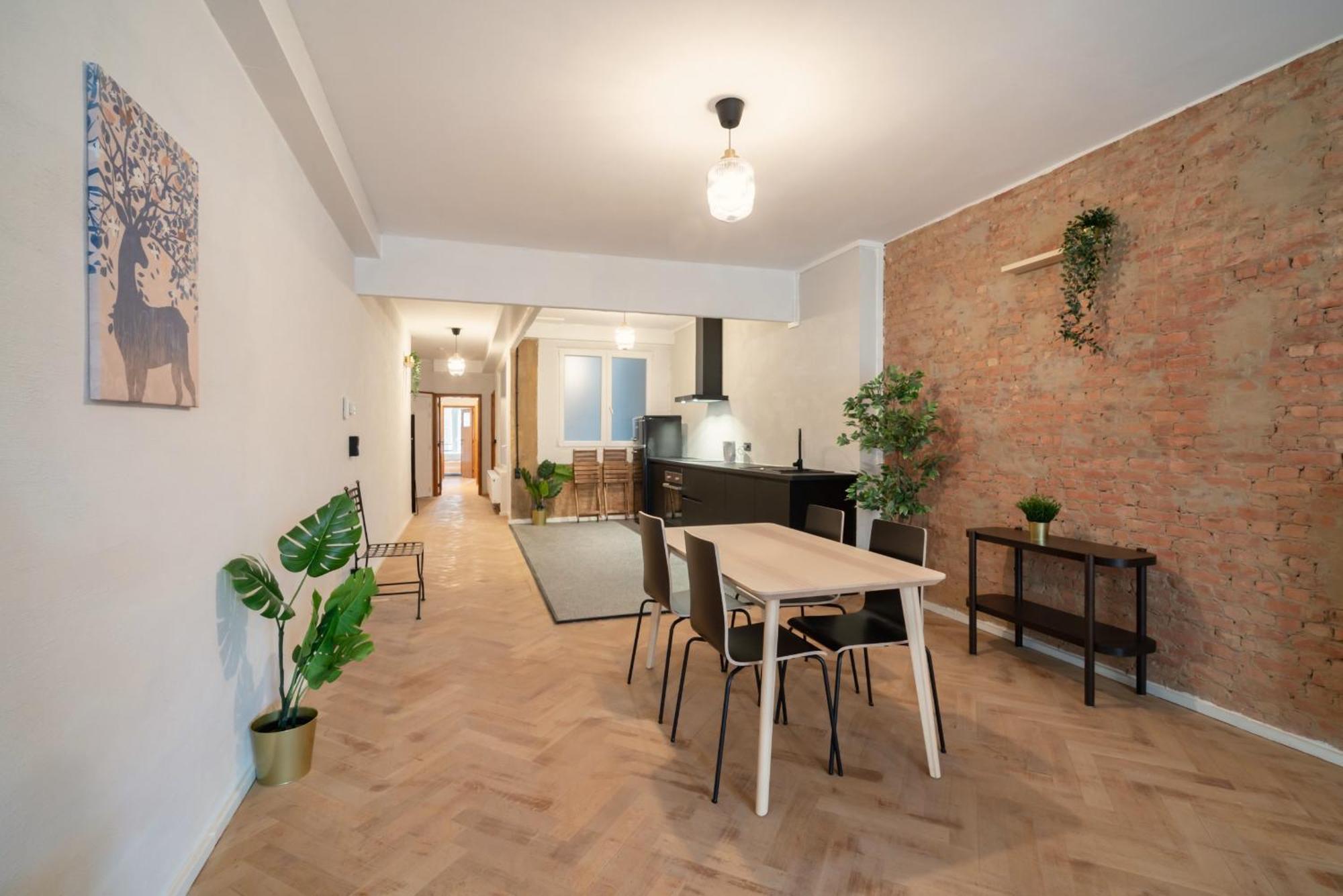 Two-Bedroom Apartments In The Heart Of Antuérpia Exterior foto